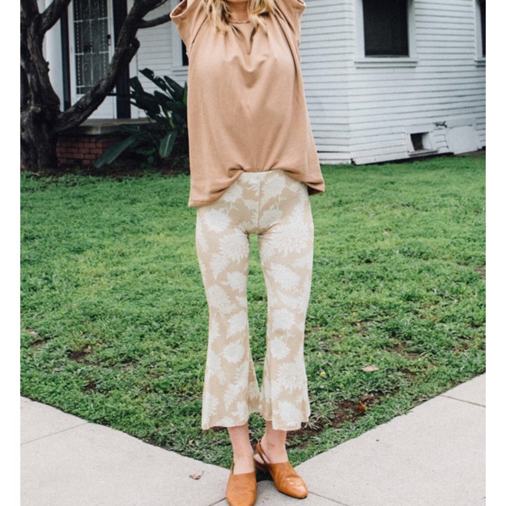 Novella Royals Iris Bells